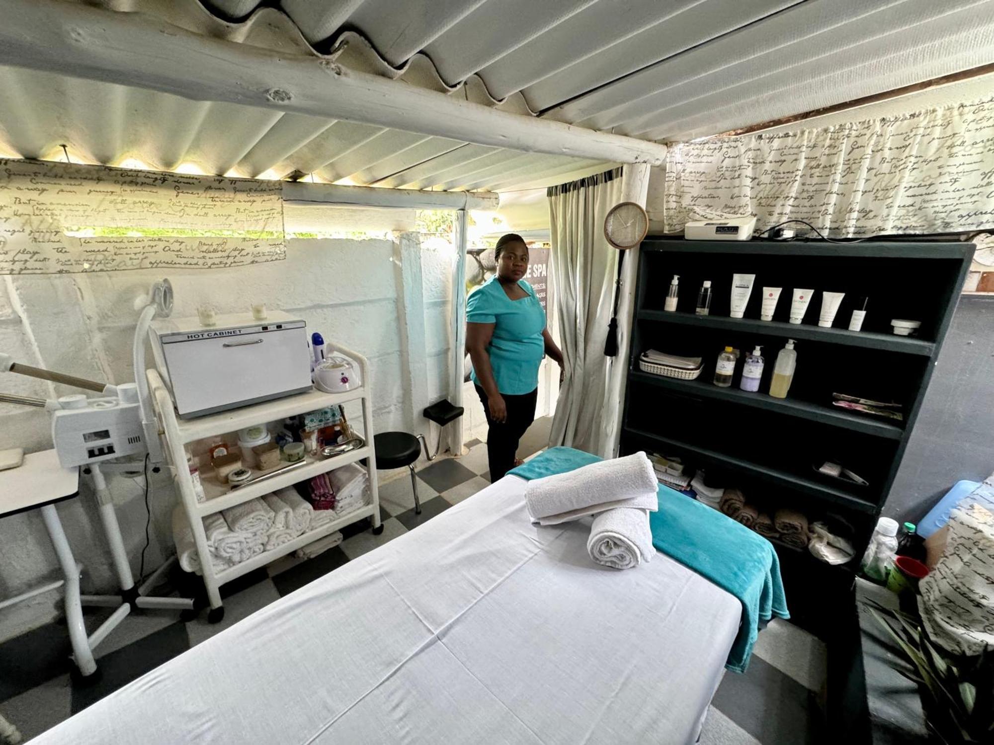 Victoria Falls Backpackers Lodge- Camp Sites エクステリア 写真