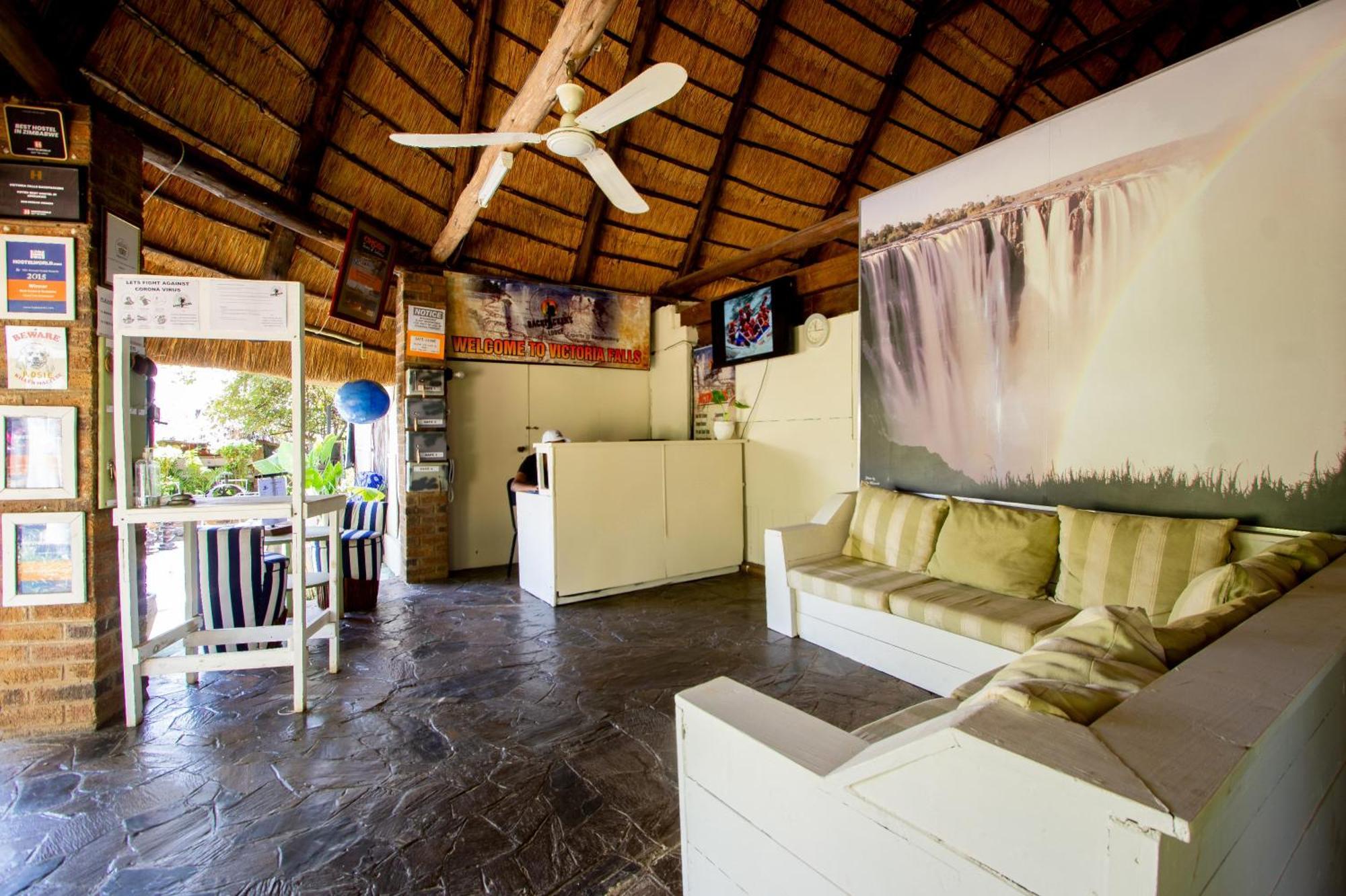 Victoria Falls Backpackers Lodge- Camp Sites エクステリア 写真